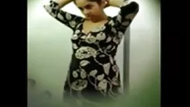 শুরুতে কাছাকাছি হয়: ...