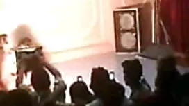 অবমাননাকর, চরম, বালি ...