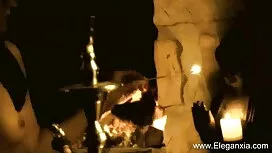 মহিলার দ্বারা, বাঁড় ...