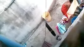 স্বামী ও বান্ধবীকে চ ...