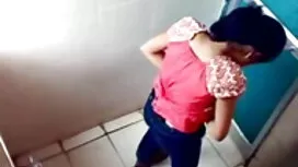 মেয়ে সমকামী, সুন্দর ...