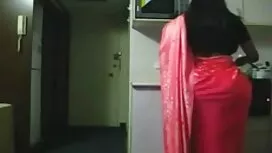 আনা সঙ্গে ভ্যাকুয়াম ...